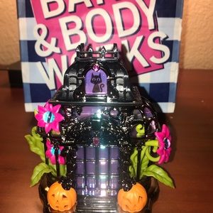 - BBW Wallflower Plug-In NEW Haunted House Projector